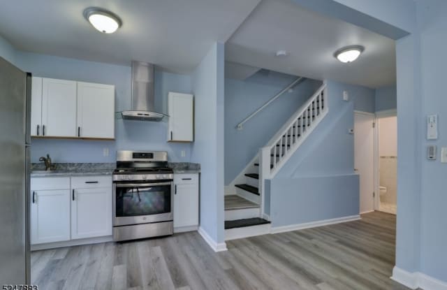 116-118 Brookside Ave - 116 Brookside Avenue, Irvington, NJ 07111