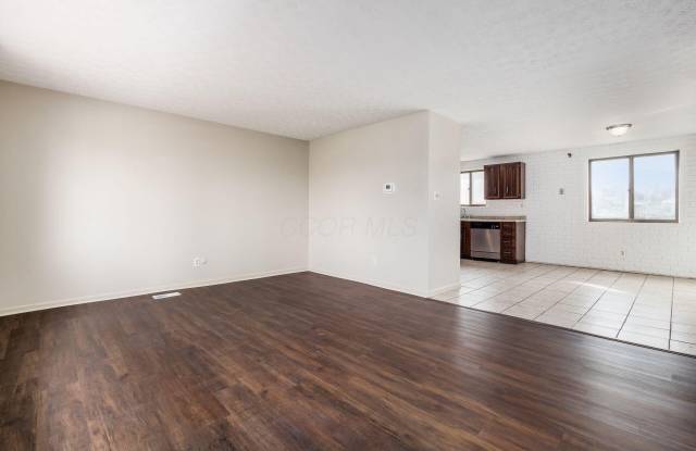 2411 Red Rock Boulevard Gallery 4