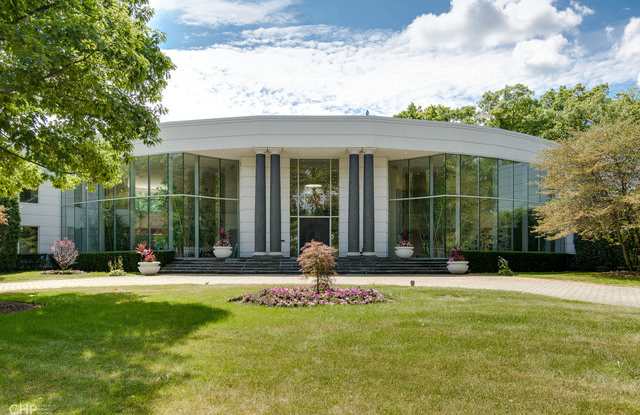 303 South Green Bay Road - 303 South Green Bay Road, Lake Forest, IL 60045