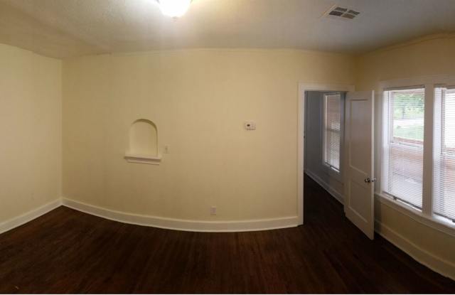 2863 E Admiral Pl Gallery 4
