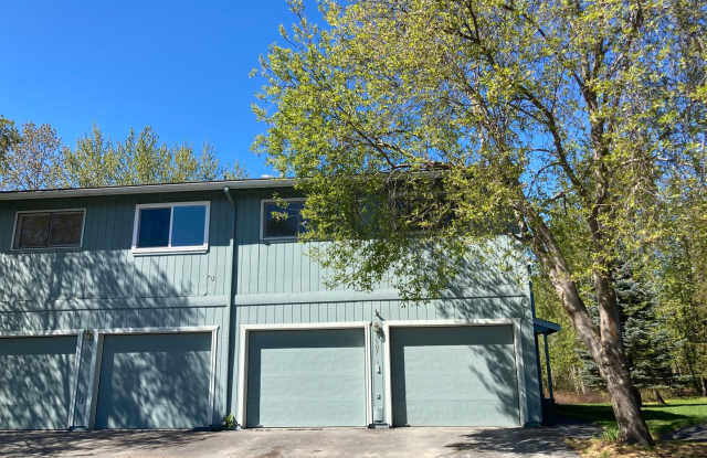 Beautifully kept (3) Bed, (2.5) Bath in Eastridge - Backs up to Greenbelt! photos photos