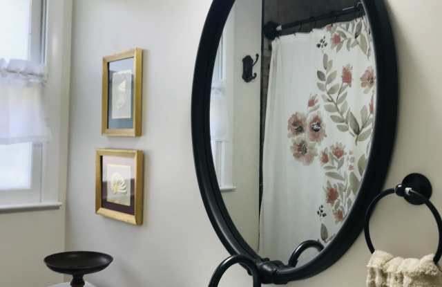 1619 Manor Drive Northeast photos photos