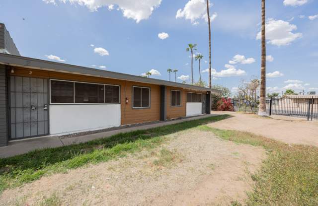2139 West Devonshire Avenue photos photos