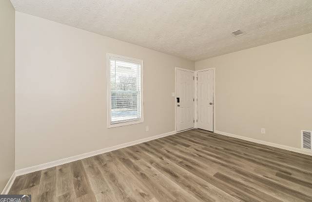 8867 Burnham Gallery 3