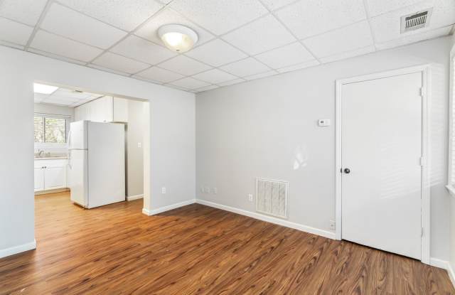2751 Jersey Avenue - 4 photos photos