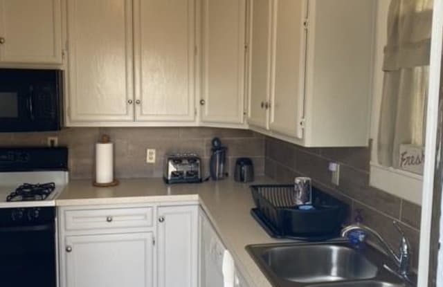 308 Pershing - 308 Pershing Avenue, College Station, TX 77840