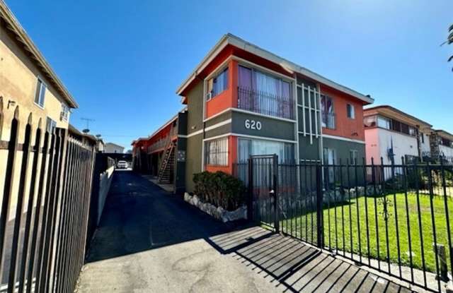 620 W 82nd Street - 620 West 82nd Street, Los Angeles, CA 90044