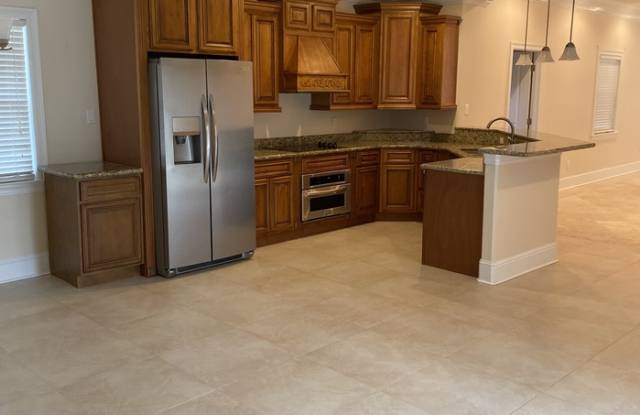 247 Bay Oaks Drive Gallery 3