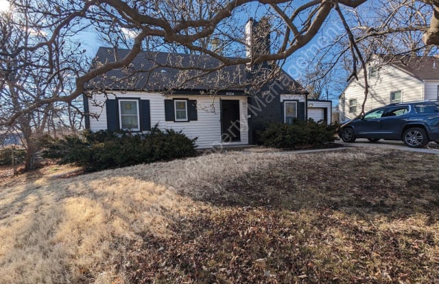 5024 Lowell Dr - 5024 Lowell Drive, Kansas City, MO 64129