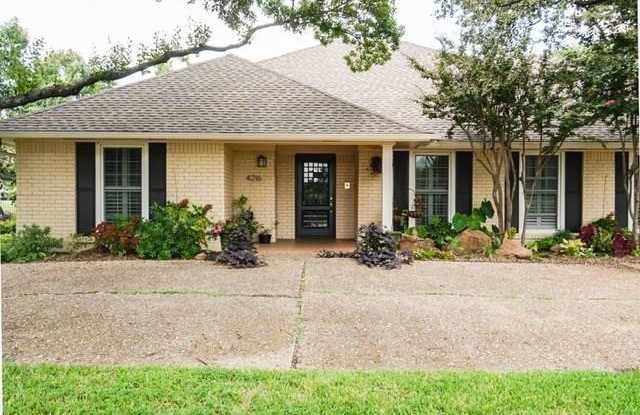 4216 Ridglea Country Club Drive - 4216 Ridglea Country Club Drive, Benbrook, TX 76126
