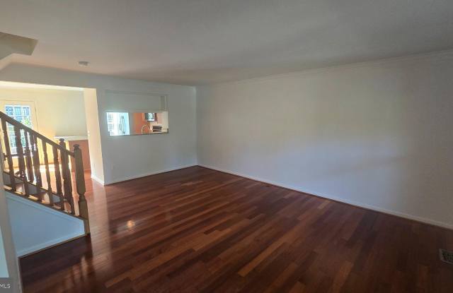 6035 KESTNER Circle Gallery 1