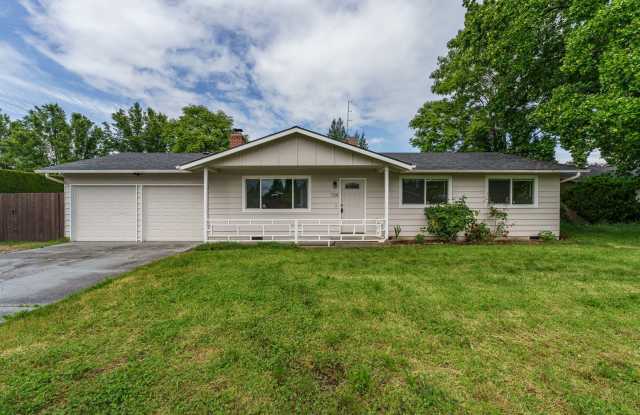 Updated 3-Bedroom, 2-Bath Home with Fully Fenced Backyard & Garage Gallery 1