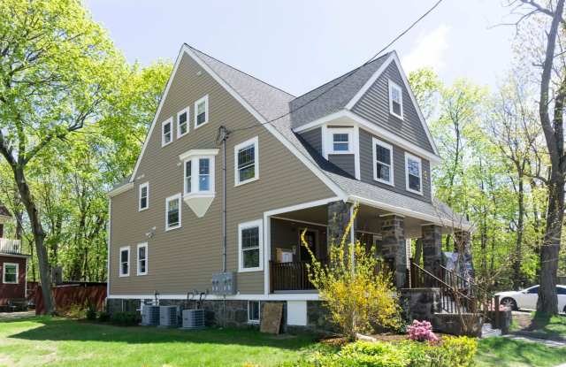 Nice 3 bed in Allston Gallery 3