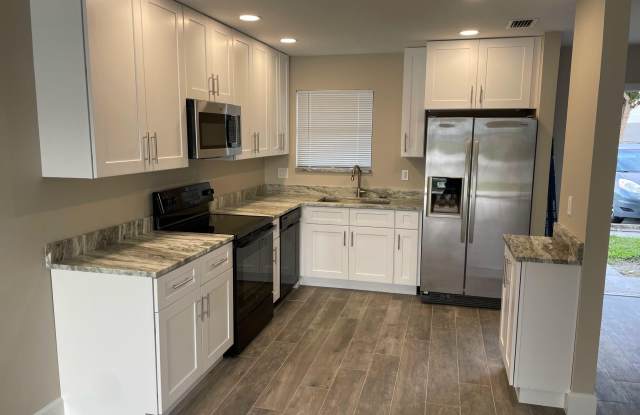 2504 Seaside Drive photos photos