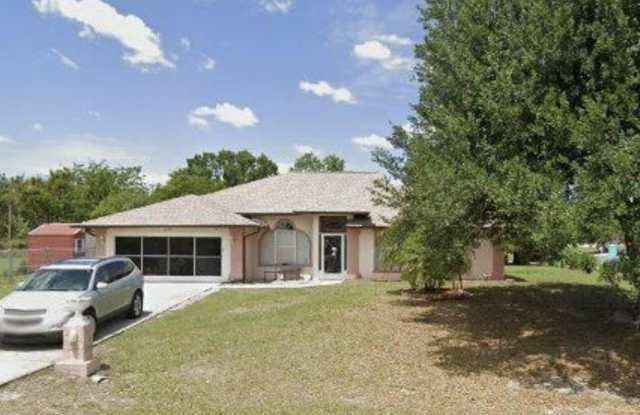 3004 SE Suntan Court SE photos photos