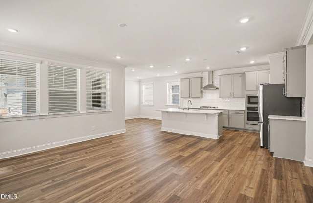 321 Golden Trace Drive Gallery 4