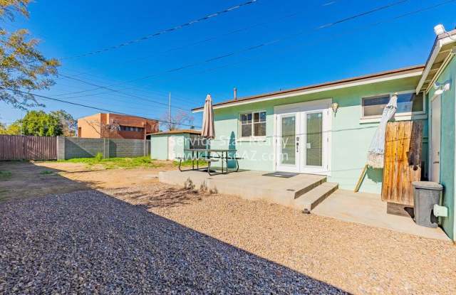2026 N 8th St - 2026 North 8th Street, Phoenix, AZ 85006