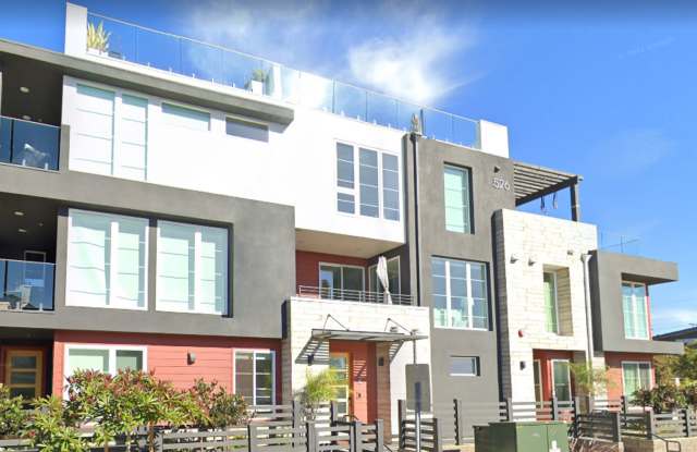 Updated and Luxurious Gorgeous 3 Bedroom Town Home! Available for Rent today! APPLY TODAY!! photos photos