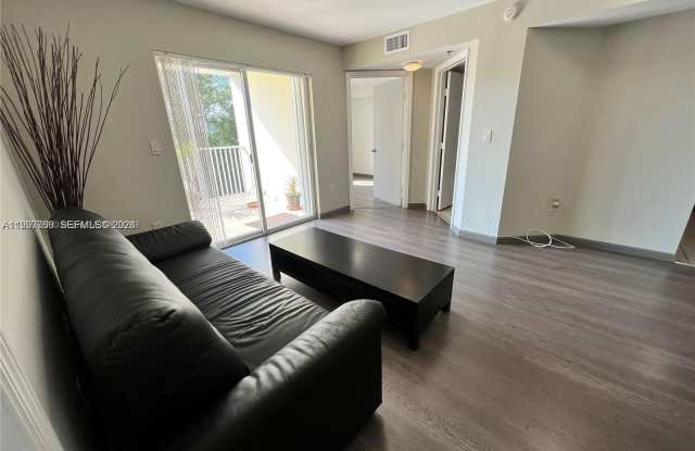 637 SW 3rd St photos photos