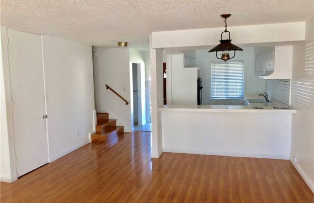 5757 Erlanger Street Gallery 3