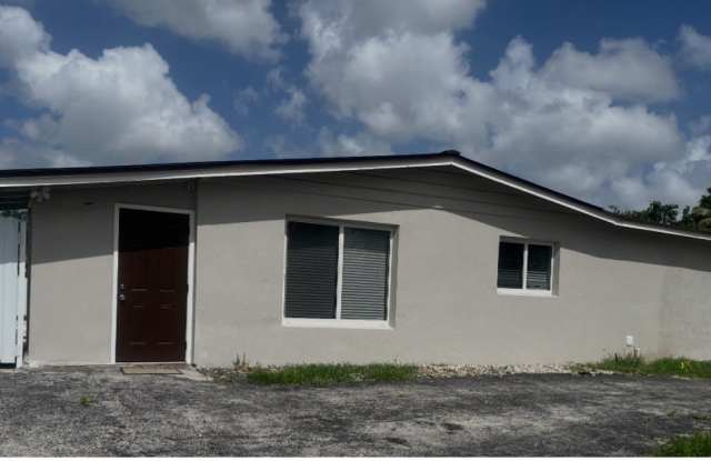 3900 SW 59th Avenue photos photos