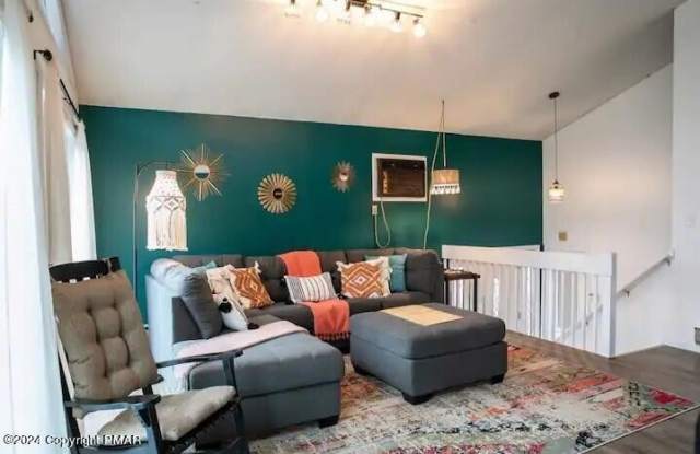 2270 Scarborough Way Gallery 2
