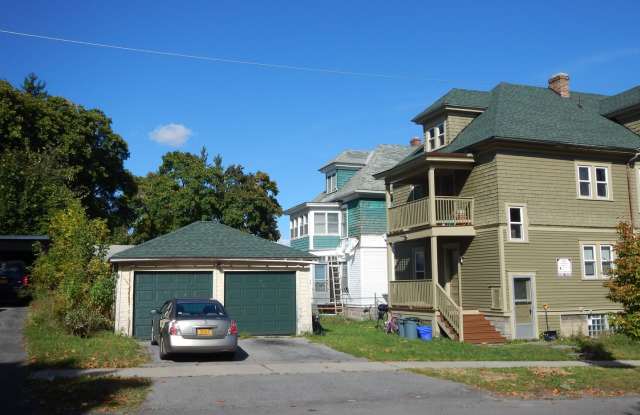 262 Roosevelt Ave - AVAILABLE 8/1/27 - Spacious First Floor Apartment For Rent Gallery 4