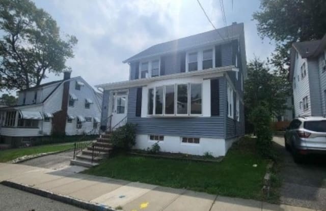 6 Park Dr - 6 Park Drive North, Essex County, NJ 07052