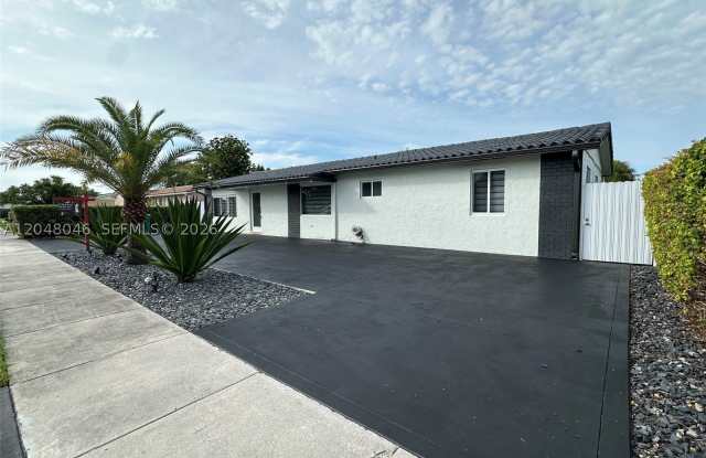 10790 SW 66th Dr Gallery 2