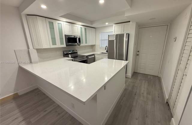 11477 NW 39th Ct photos photos