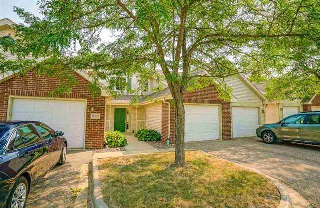 883 Park St - 883 Park Street, Oregon, WI 53575
