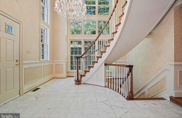 8035 QUARRY RIDGE Way Gallery 4