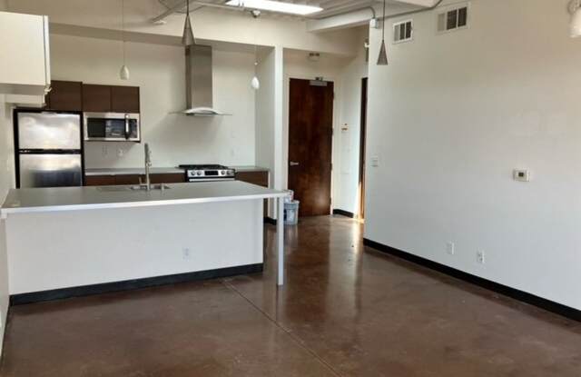 Trendy Loft Living Near The Arts District! photos photos Trendy Loft Living Near The Arts District! photos photos