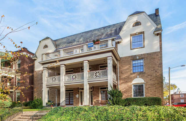ADORABLE CONDO ON ARTHUR ASHE BOULEVARD Gallery 3