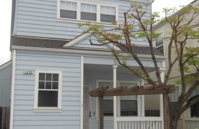 Beautifully updated single family house available NOW!  $3,000 per month photos photos