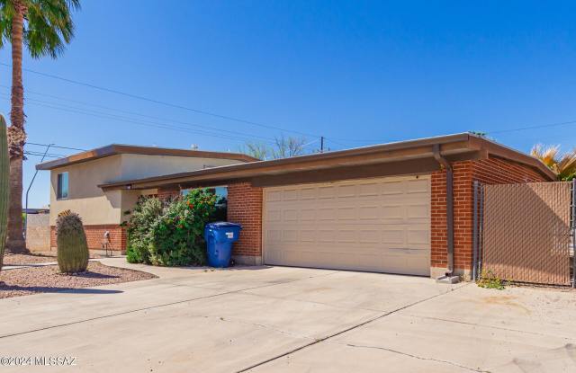 7901 E 2nd Street photos photos