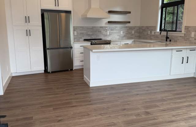 16705 Shannon Road Gallery 2
