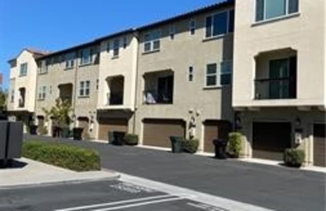 919 E Weaver Lane - 919 E Weaver Ln, Anaheim, CA 92802
