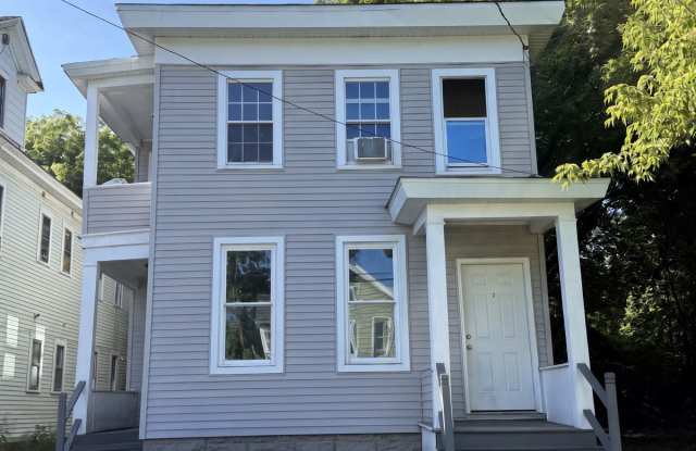 123 Lakeview Avenue - 1 Gallery 1