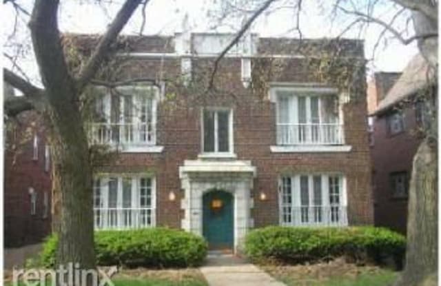 7046 Forsyth - 7046 Forsyth Boulevard, University City, MO 63105