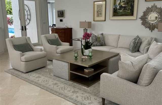 7910 Cocobay Gallery 3