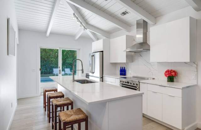56 Pinetree Dr Gallery 2
