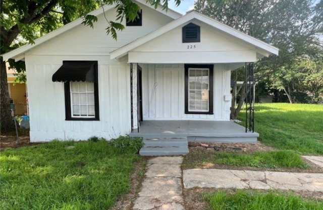 225 Lamar Street photos photos