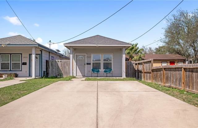 2902 Ruth Street photos photos