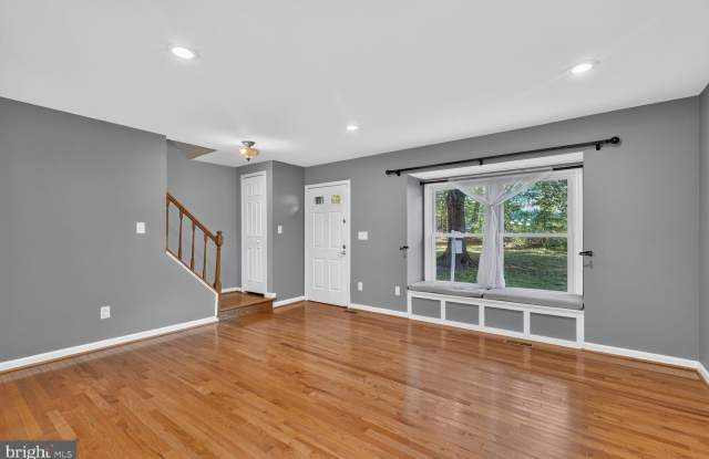 6223 RATHLIN Drive Gallery 2