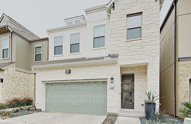 647 Aspen Valley Ln - 647 Aspen Valley Ln, Dallas, TX 75208
