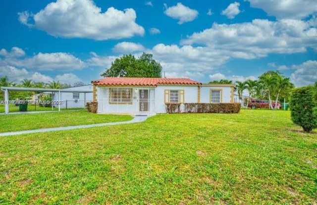 13005 NW 8th Ave photos photos