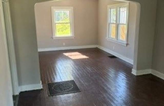 Nice Eastside 4 bedroom With Lots Of Room!! - 2918 Pittsburg Gallery 4