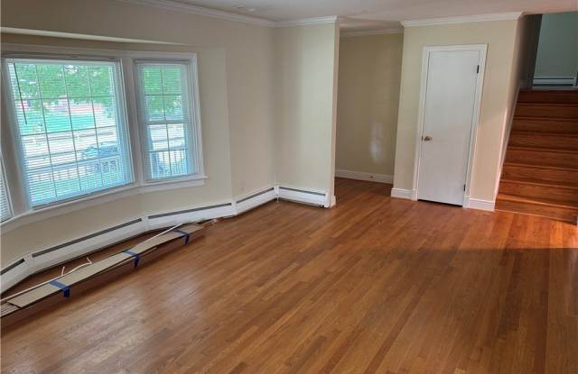 9504 Ridgefield Road Gallery 2