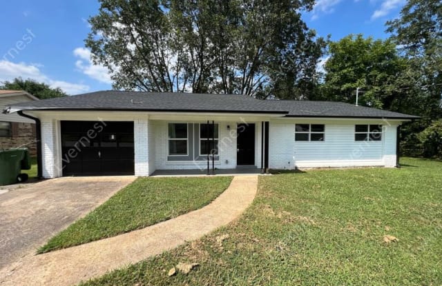 3302 Village Dr SW - 3302 Village Drive Southwest, Huntsville, AL 35805